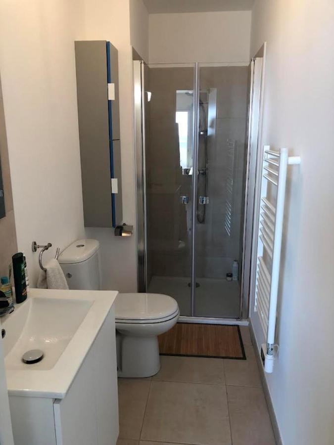 Apartment Superbe Front De - Pieds Dans L'eau Linguizzetta